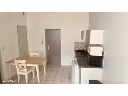 t2 meublé – île saint-laurent – chauffage  eau inclus