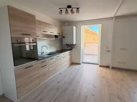 appartement 1er étage avec balcon