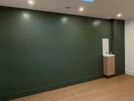 local - cabinet esthétique 18 m² à louer – 450 /mois  charges incluses