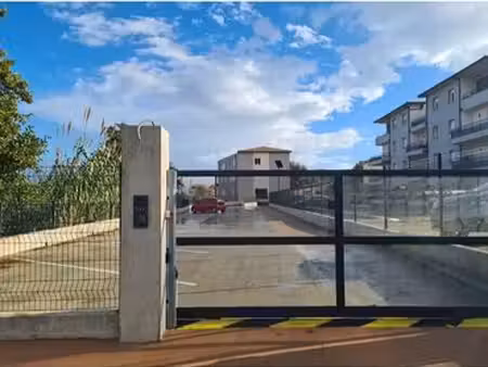 loue garage à biguglia