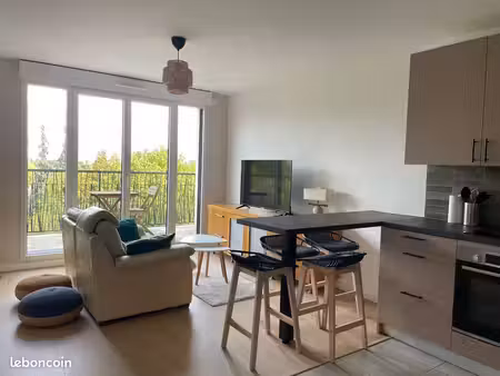 t2 meublé - chatenay avec parking et balcon- arboretum