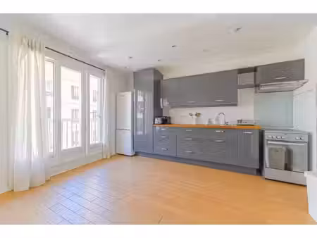 plein centre ville ! 44 rue de paris à clichy