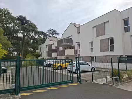 saint-avertin appart t2 de 42 90 ² avec balcon - parkings