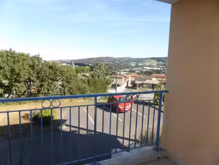 agréable appartement t3 au calme  300m des commerces et tra