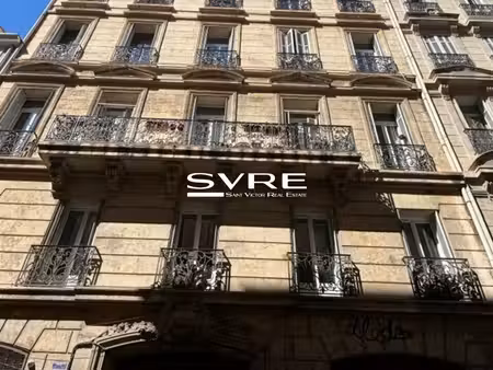 location bureaux marseille 13006 180m²