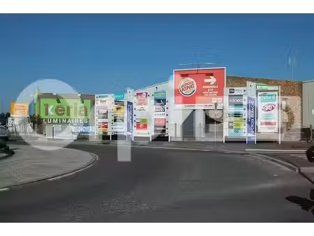 location commerce sainte genevieve des bois 91700 224m²