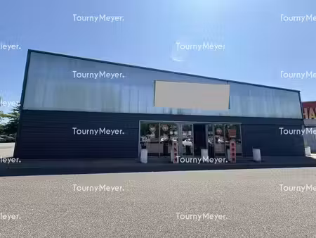 location commerce 623m²