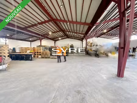 location commerce aubagne 13400 467m²