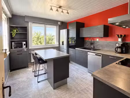 maison familiale de 146 m2 avec dépendance et plus de 3 hect