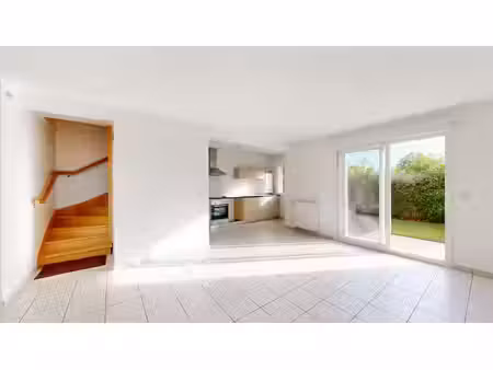 maison 4 pièces avec jardin clos et deux stationnements – sai