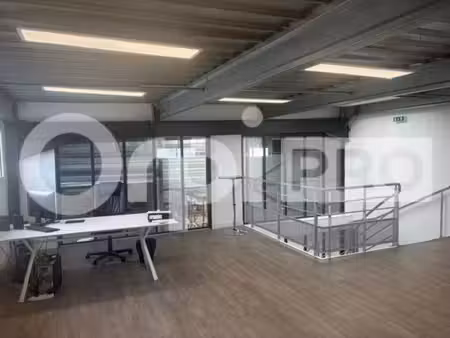 location local d’activités aytre 17440 590m²