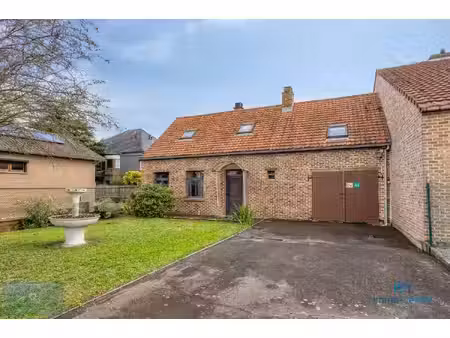 landelijke charme en ruimte om te renoveren op 990 m²