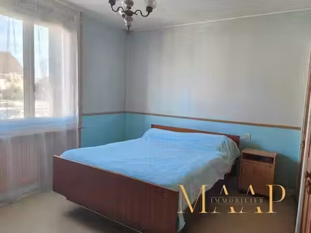 maison à rénover avec sous-sol total et terrain de plus de 700 m