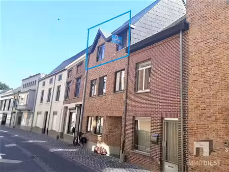 mooi dakappartement met 1 slaapkamer in het centrum van diest
