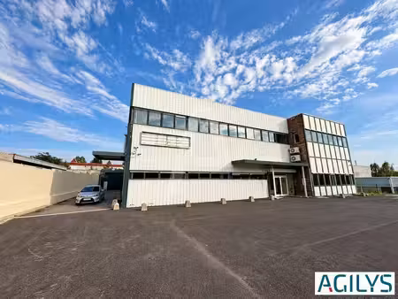 vente local d’activités 1841m²