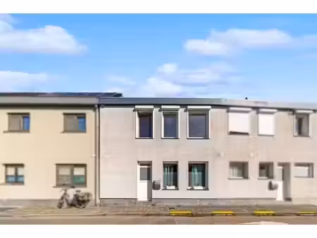 wij verkopen uw vastgoed anders én beter!