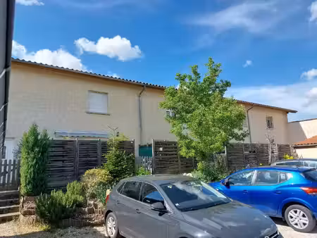 location appartement 3 pièces 86 m² à pérouges (01800)