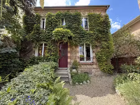 maison de prestige de 196 m2 en vente la varenne-saint-hilaire  île-de-france