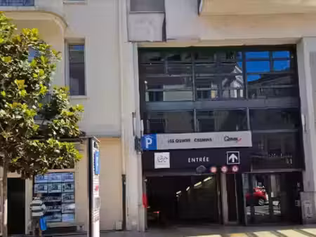 vente parking à vichy (03200)  11 100 €