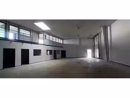 location local d’activités gonfreville-l’orcher 76700 330m²