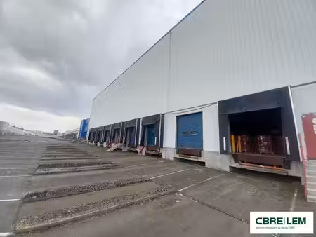 location entrepôt carpiquet 14650 2153m² à 36339m²