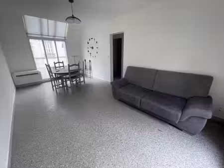 location appartement 2 pièces meublé 48m² descartes 37160