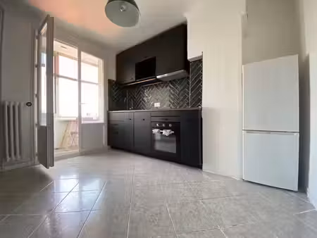 appartement marseille 13005 - t3 meublé et lumineux de 77.5m²
