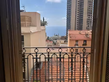 2 pièces avec balcon et terrasse