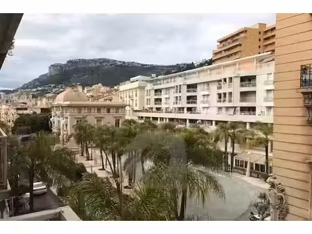 en plein centre-ville et proche de toutes commodités  ...