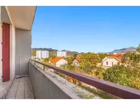 vente appartement 3 pièces 62 m² à echirolles (38130)  105 000 €