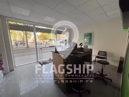 location commerce paris 75012 50m²