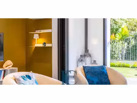 appartement avec terrasse et piscine sanary-sur-mer (83)
