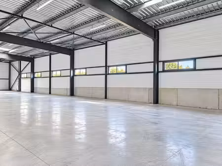location entrepôt vitré 35500 340m² à 681m²