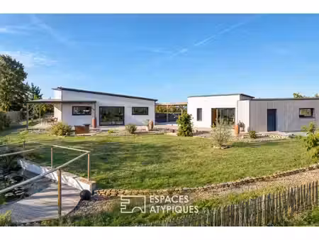 maison contemporaine avec vue sur la campagne