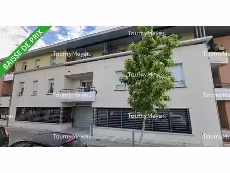 location commerce 270m²