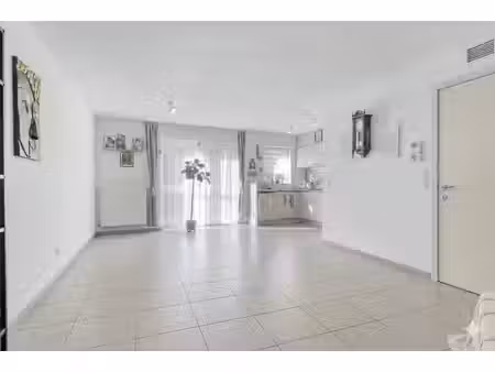 appartement te koop in izegem met 2 slaapkamers