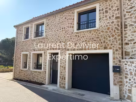 charmante maison de village individuelle tout juste rénovée de 63m2 avec 2 grandes chambre