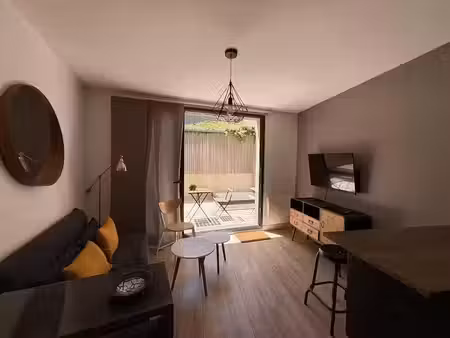 location meublée maison 3 pièces 75 m² à bordeaux (33000)  1 490 €