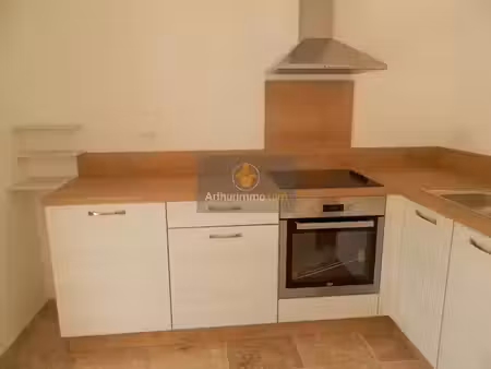 location maison 4 pièces 85.89 m² à bollene (84500)  965 €