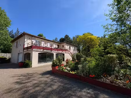 maison 4 chambres sur sous-sol au calme