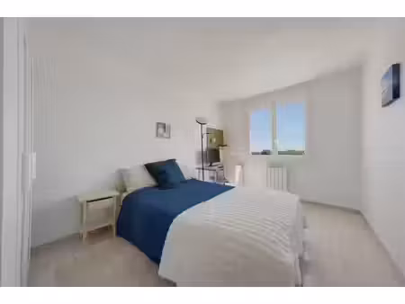 location meublée locaux professionnels 5 pièces 80 m² à pessac (33600)  530 €