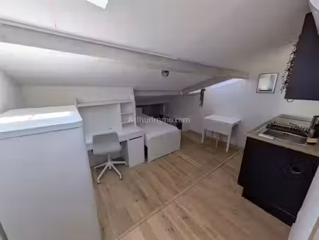 location appartement 1 pièces 11 m2 à aubagne