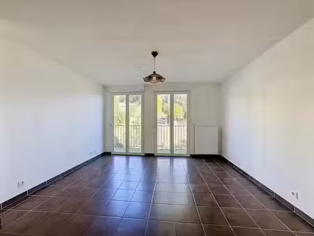 appartement 2 pieces vide - 162 chemin des comtes de provence - résidence les pierres de p