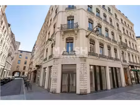 location commerce lyon 69001 205m²