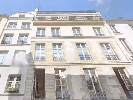location local professionnel 80m²