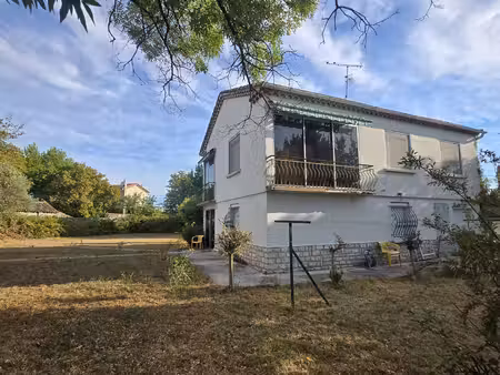 ensemble immobilier : 2 habitations  3022m² de terrain