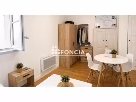 nîmes – rue dorée - t1 27m2 mairie