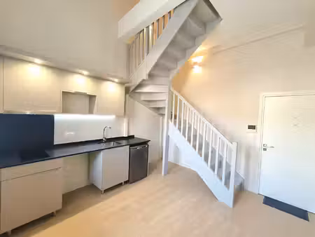 location appartement 1 pièce  31.39m²  narbonne