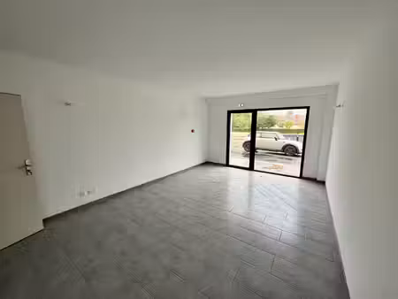 location local commercial  143.45m²  marssac