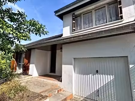 pavillon dans un quartier recherché
